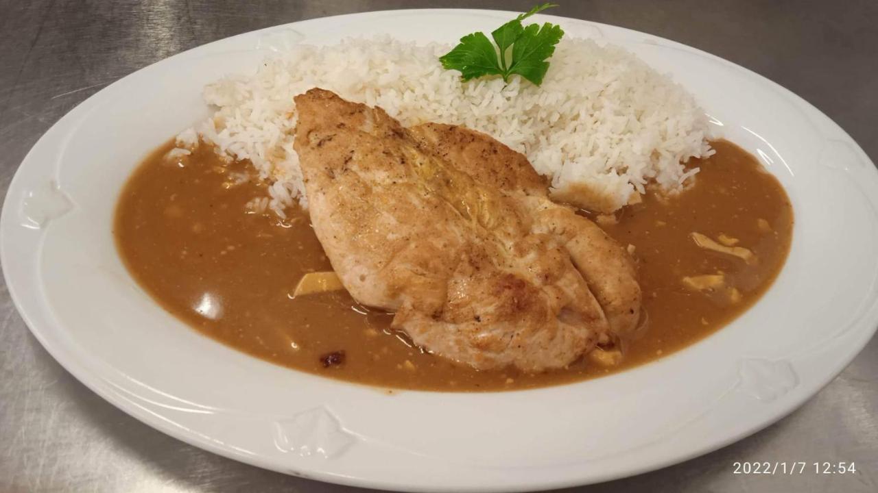 Mala Svata Hora - Penzion & Restaurace Mníšek pod Brdy Eksteriør billede
