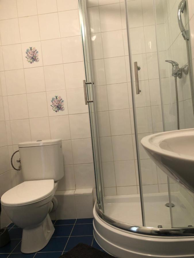 Mala Svata Hora - Penzion & Restaurace Mníšek pod Brdy Eksteriør billede